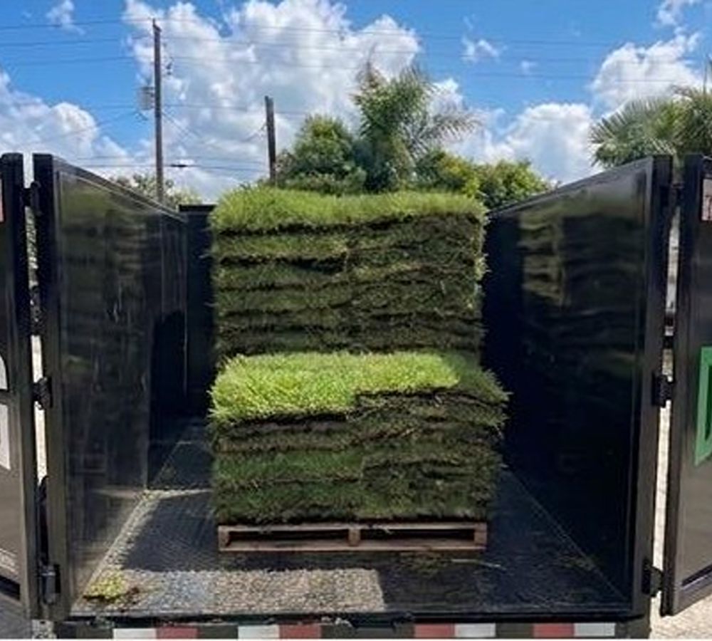 Hauling & Material Delivery Crew Serving Palm Beach County Properties